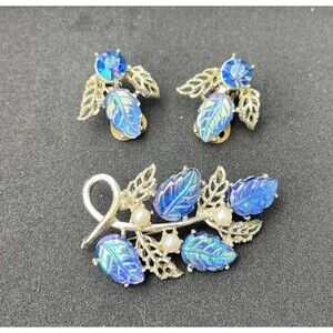 Vintage 50-60’s Gold Tone Aurora Borealis Pearl/stone Brooch/Clip Earrings Set